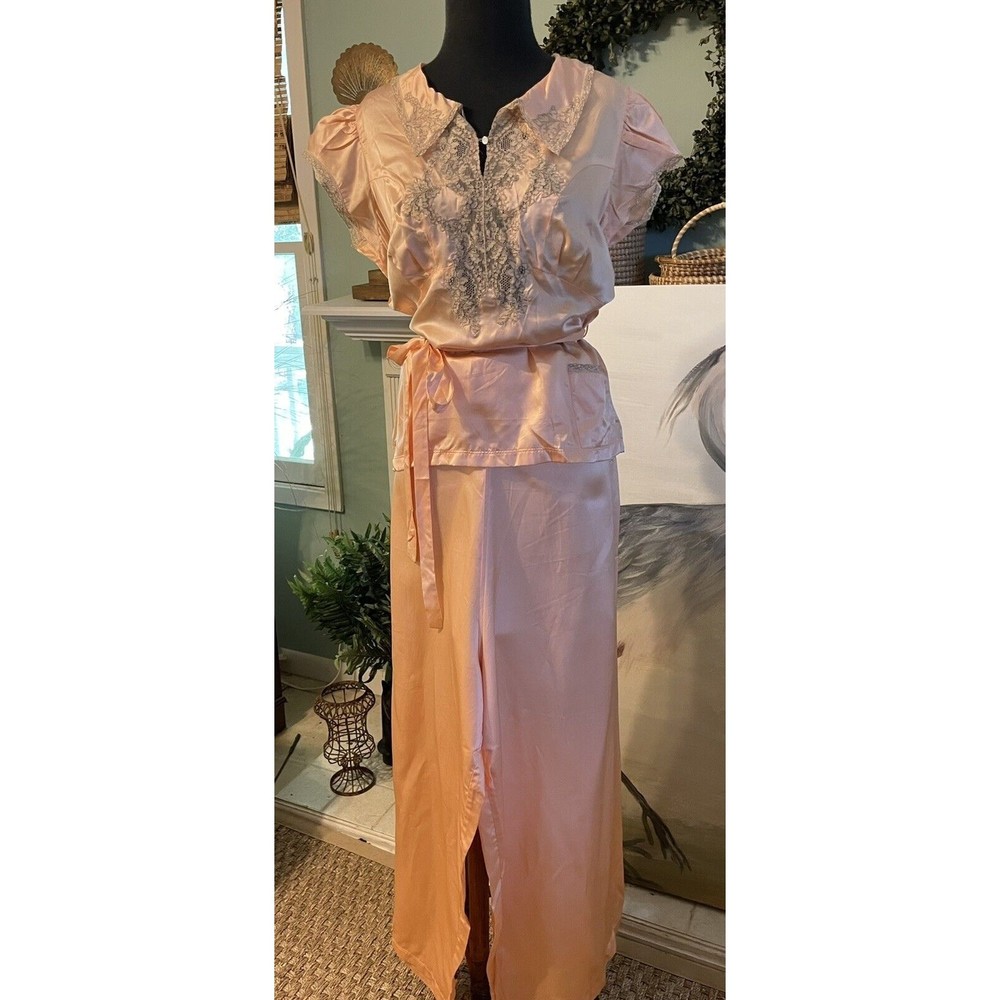 Vintage 30s Seamprufe Silk Rayon Satin size 38 Peach Pajama Set